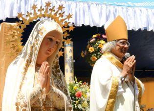 Familias de Ometepe reciben visita del Cardenal Leopoldo Brenes 