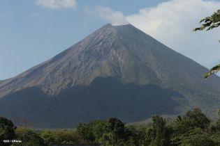 Familias de Ometepe reciben visita del Cardenal Leopoldo Brenes 