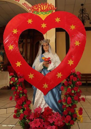 Familias de Ometepe reciben visita del Cardenal Leopoldo Brenes 
