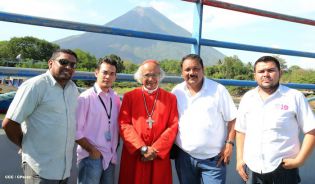 Familias de Ometepe reciben visita del Cardenal Leopoldo Brenes 