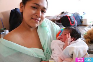 Madres del Hospital Bertha Calderón reciben serenata y regalos en su día