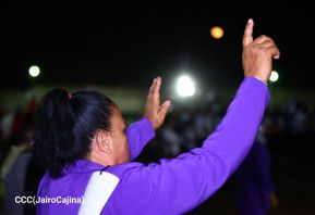 Vigilia en celebración de los aniversarios de Ríos de Agua Viva y Radio Maranatha