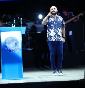 Vigilia en celebración de los aniversarios de Ríos de Agua Viva y Radio Maranatha