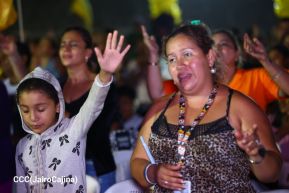 Vigilia en celebración de los aniversarios de Ríos de Agua Viva y Radio Maranatha