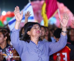 Vigilia en celebración de los aniversarios de Ríos de Agua Viva y Radio Maranatha