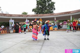 Exquisiteces chinandeganas deleitan a familias en la Avenida de Bolívar a Chávez