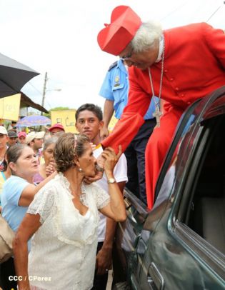 Pueblo católico de El Sauce recibe con júbilo al Cardenal Brenes