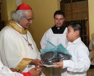 Pueblo católico de El Sauce recibe con júbilo al Cardenal Brenes