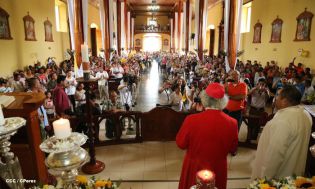 Pueblo católico de El Sauce recibe con júbilo al Cardenal Brenes