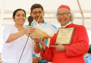 Pueblo católico de El Sauce recibe con júbilo al Cardenal Brenes
