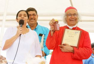 Pueblo católico de El Sauce recibe con júbilo al Cardenal Brenes