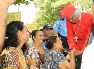 Pueblo católico de El Sauce recibe con júbilo al Cardenal Brenes