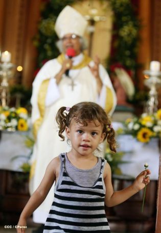 Pueblo católico de El Sauce recibe con júbilo al Cardenal Brenes