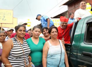 Pueblo católico de El Sauce recibe con júbilo al Cardenal Brenes