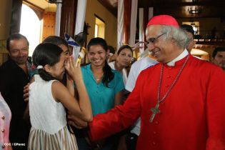 Pueblo católico de El Sauce recibe con júbilo al Cardenal Brenes