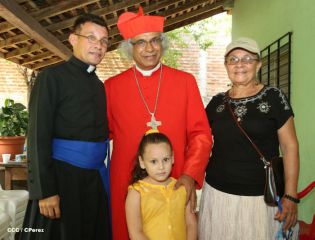 Pueblo católico de El Sauce recibe con júbilo al Cardenal Brenes