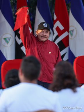 Realizan acto en conmemoración del 129 aniversario del natalicio de nuestro Valiente General Augusto Sandino