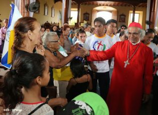 Pueblo católico de El Sauce recibe con júbilo al Cardenal Brenes