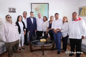 Firma del Libro de Condolencias por el fallecimiento del Presidente de Irán Ebrahim Raisi y su Comitiva