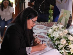 Firma del Libro de Condolencias por el fallecimiento del Presidente de Irán Ebrahim Raisi y su Comitiva