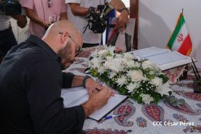 Firma del Libro de Condolencias por el fallecimiento del Presidente de Irán Ebrahim Raisi y su Comitiva