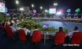 Acto en celebración acto de la entrega de buses de China a transportistas de Managua