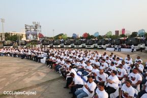 Acto en celebración acto de la entrega de buses de China a transportistas de Managua