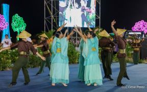 Acto en celebración acto de la entrega de buses de China a transportistas de Managua
