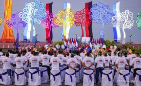 Acto en celebración acto de la entrega de buses de China a transportistas de Managua