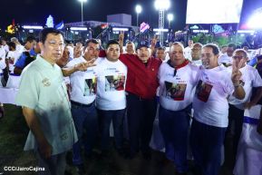 Acto en celebración acto de la entrega de buses de China a transportistas de Managua