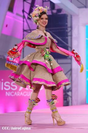 Derroche de bellezas en Competencia de Trajes de Fantasía de Miss Teen 2024