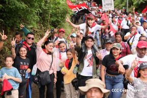 ¡Un Pueblo Unido Jamás Será Vencido! Caminata hacia la Hacienda El Vapor en honor a los Héroes y Mártires