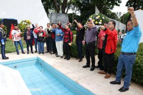 Nicaragua rinde honores al Comandante Carlos Fonseca Amador a 88 años de su natalicio 