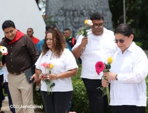 Nicaragua rinde honores al Comandante Carlos Fonseca Amador a 88 años de su natalicio 