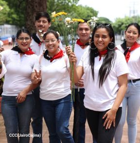 Nicaragua rinde honores al Comandante Carlos Fonseca Amador a 88 años de su natalicio 