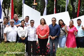 Nicaragua rinde honores al Comandante Carlos Fonseca Amador a 88 años de su natalicio 