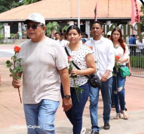 Nicaragua rinde honores al Comandante Carlos Fonseca Amador a 88 años de su natalicio 