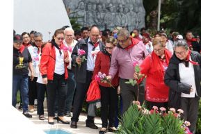 Nicaragua rinde honores al Comandante Carlos Fonseca Amador a 88 años de su natalicio 