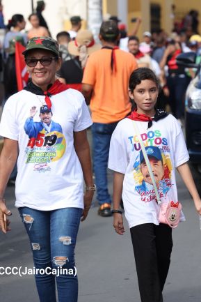 Familias de Occidente celebran 45 Años de liberación