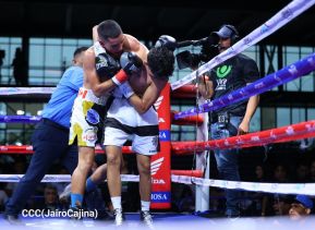 Velada de Boxeo Regreso a Casa en el Polideportivo Alexis Arguello