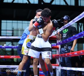 Velada de Boxeo Regreso a Casa en el Polideportivo Alexis Arguello