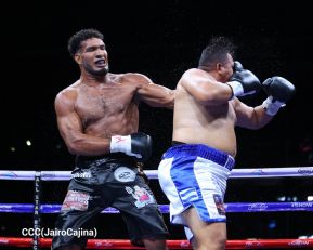 Velada de Boxeo Regreso a Casa en el Polideportivo Alexis Arguello