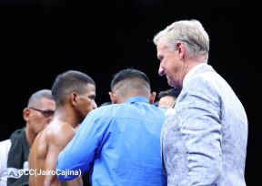 Velada de Boxeo Regreso a Casa en el Polideportivo Alexis Arguello