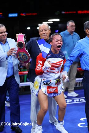 Velada de Boxeo Regreso a Casa en el Polideportivo Alexis Arguello