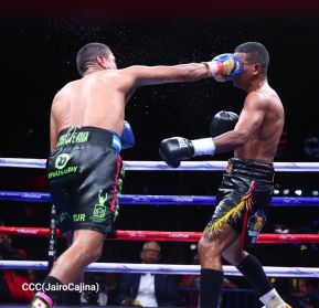 Velada de Boxeo Regreso a Casa en el Polideportivo Alexis Arguello