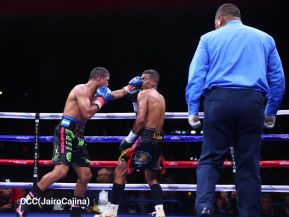 Velada de Boxeo Regreso a Casa en el Polideportivo Alexis Arguello