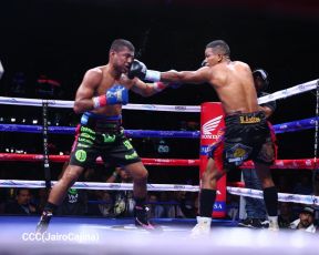 Velada de Boxeo Regreso a Casa en el Polideportivo Alexis Arguello
