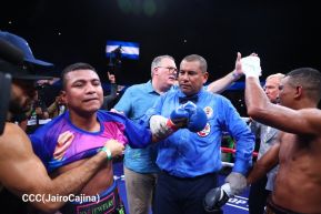 Velada de Boxeo Regreso a Casa en el Polideportivo Alexis Arguello