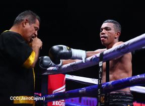 Velada de Boxeo Regreso a Casa en el Polideportivo Alexis Arguello