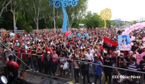 Mega Concierto en la Avenida de Bolívar a Chávez en saludo al 45/19